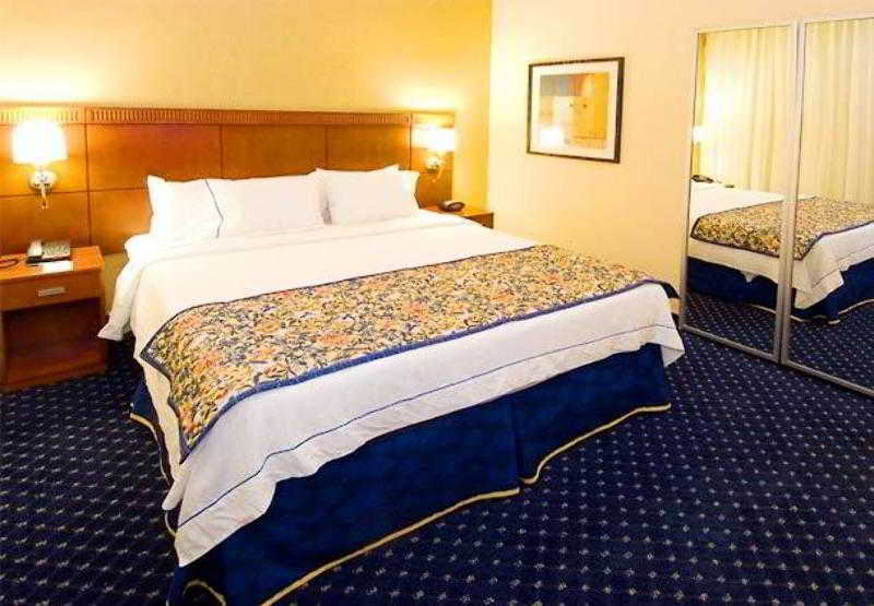 Courtyard By Marriott San Antonio Seaworld/Lackland Экстерьер фото